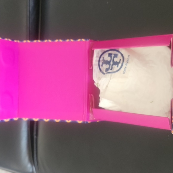 Tory Burch Logo Clear and White Resin Cuff Bracelets - Picture 6 of 7